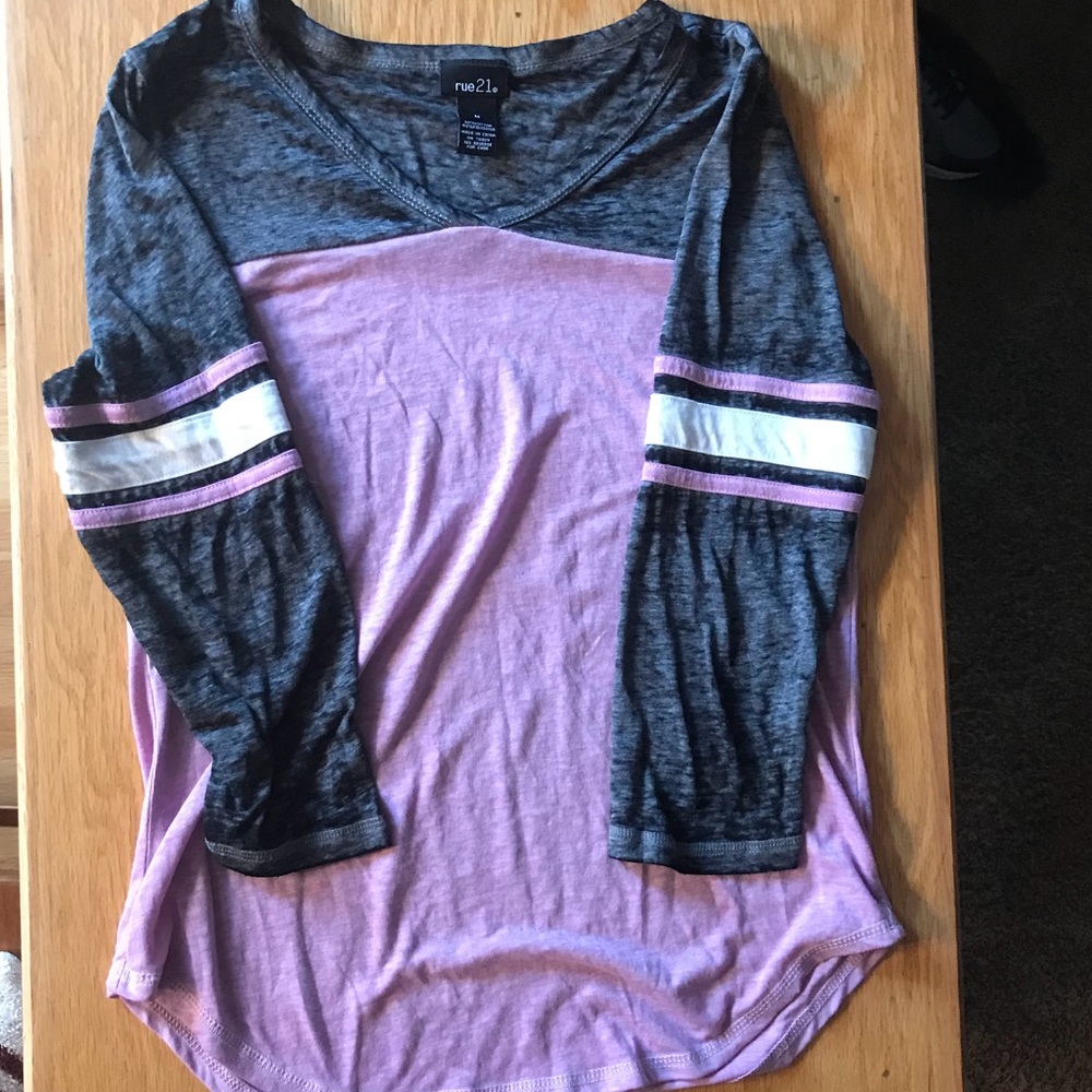 3/4 sleeve shirt